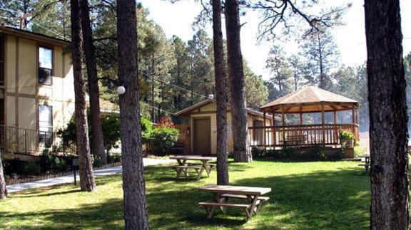 Village Lodge Ruidoso Bagian luar foto